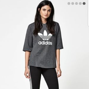 Adidas  top.